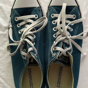 Teal CT Converse, women’s size 11, men’s size 9.
